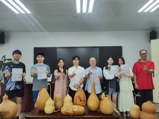 非遺技藝煥新彩，殘障巧手譜新章——2025年葫蘆烙畫與點翠工藝培訓班成功舉辦